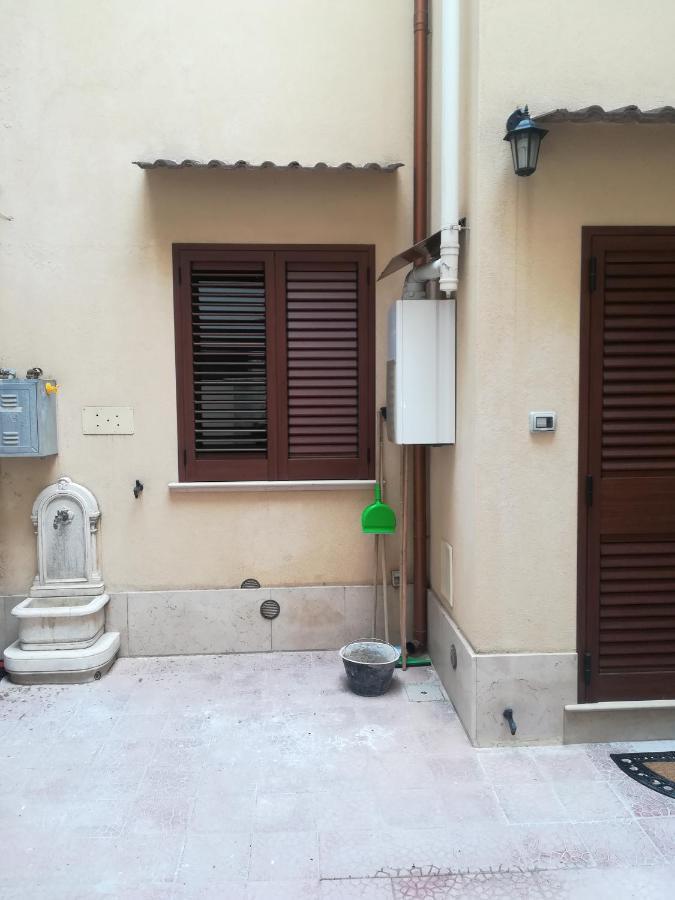Bed and Breakfast Casa Ale Бриндизи Экстерьер фото